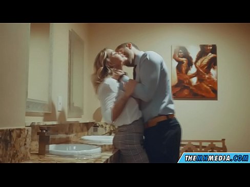 ❤️ Când o blondă cu sânii mari te seduce într-o toaletă publică ❤️❌ at ro.com-pornzog.ru ️❤